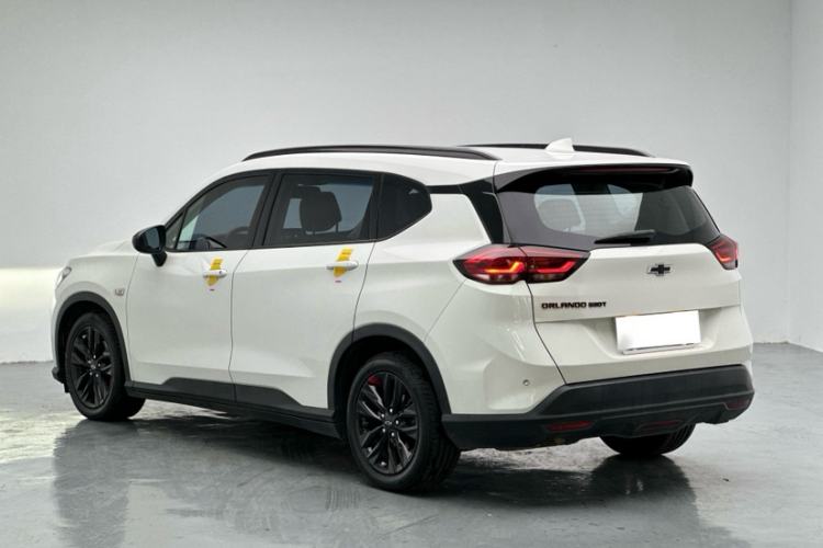 Used Chevrolet Orlando 2020 Light Hybrid Redline 530T Automatic Enjoyment Edition (5+2 Models)