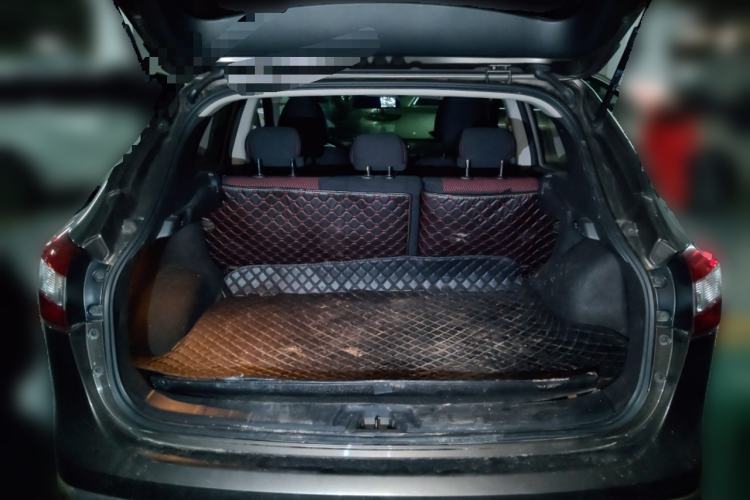 Used Nissan Qashqai 2016 2.0L CVT Elite Edition Trunk