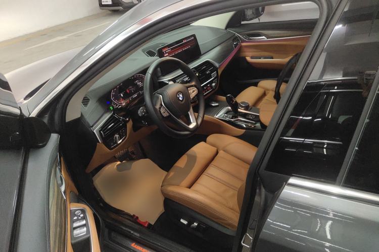 Used BMW 6 Series GT 2022 630i Luxury Design Package Left Front Seat