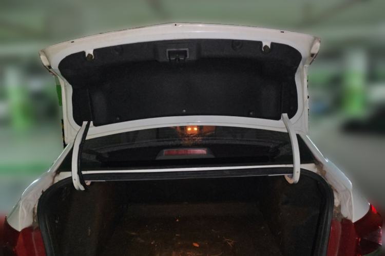 Used Chevrolet Cruze 2015 1.5L Classic SL MT Trunk