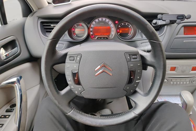 Used Citroen C5 2011 2.3L Automatic Zunyu Version

