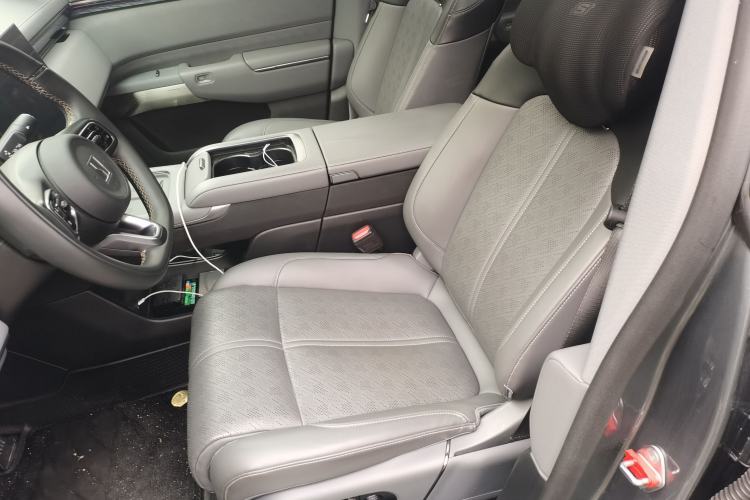 Used Zeekr 7X 2025 100 kWh Long-Range Rear-Wheel Drive with Intelligent Driving Features
