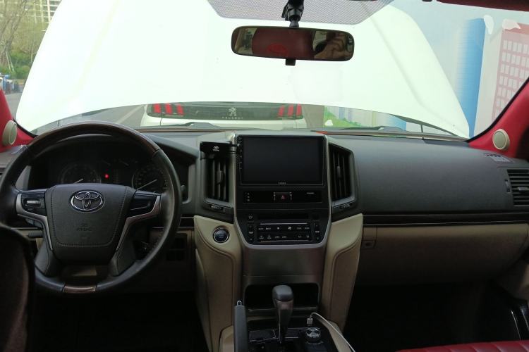 Used Toyota Land Cruiser  Center Console