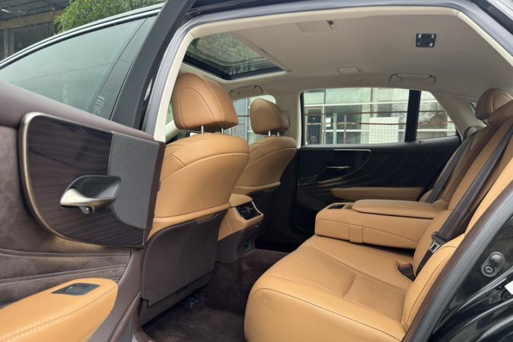 Used Lexus LS 2020 500h Excellence Edition China VI standard
