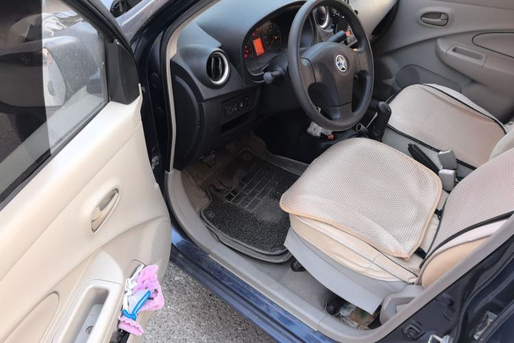 Used Venucia R30 2014 1.2L Manual Enjoyment Edition