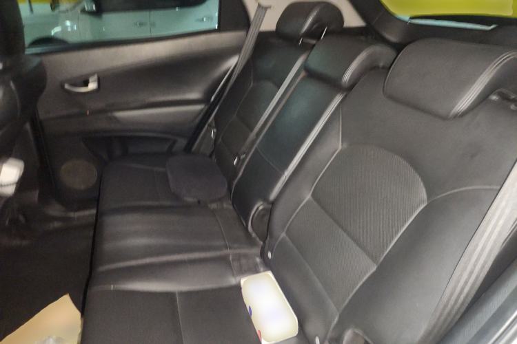 Used SsangYong Korando 2011 2.0T Diesel Two-Wheel Drive Automatic Luxury Navigation Edition Left Rear Seat