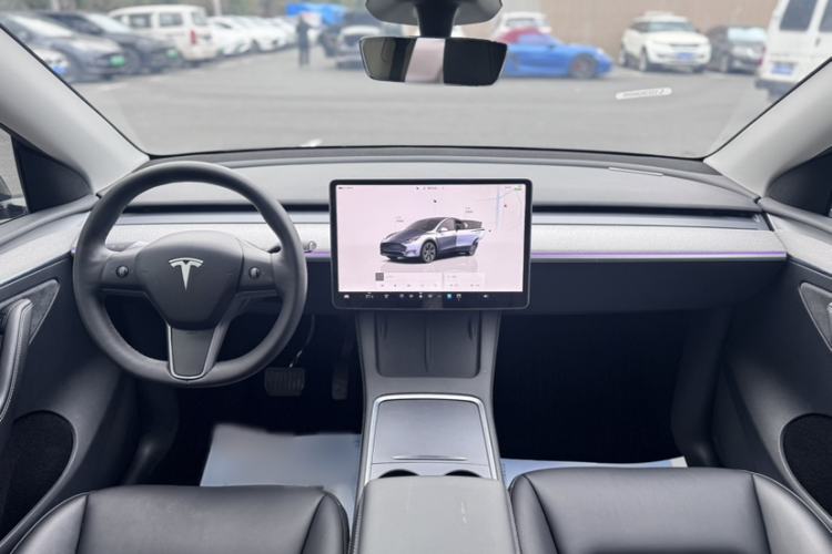 Used Tesla Model Y 2024 Long-Range All-Wheel-Drive Version
