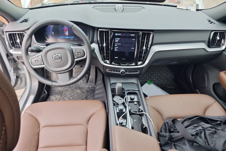 Used Volvo S60 2025 B4 Zhiyi Luxury Edition