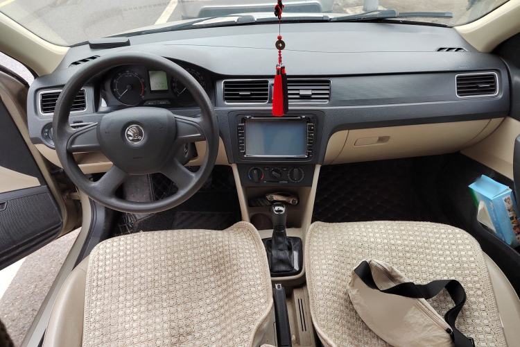 Used Skoda Rapid 2013 1.6L Automatic Smart Selection Model