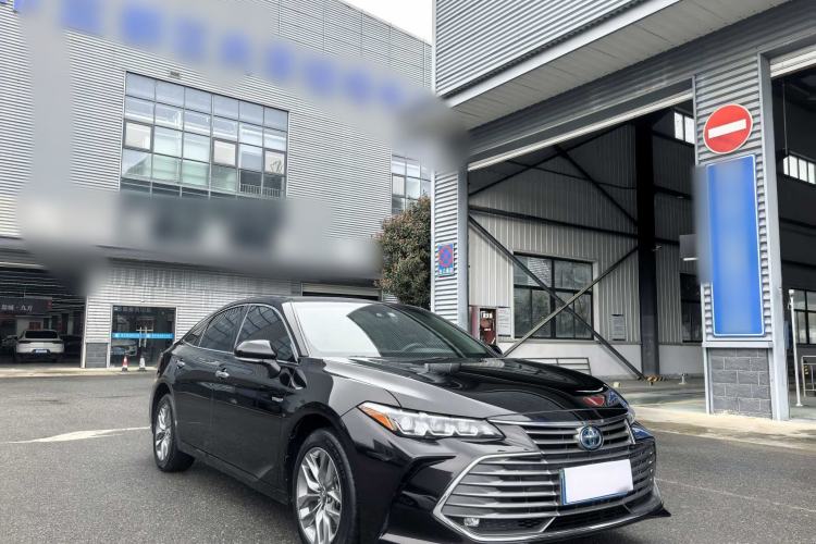 Used Toyota Avalon 2019 Dual-Engine 2.5L Luxury Edition China VI Standard