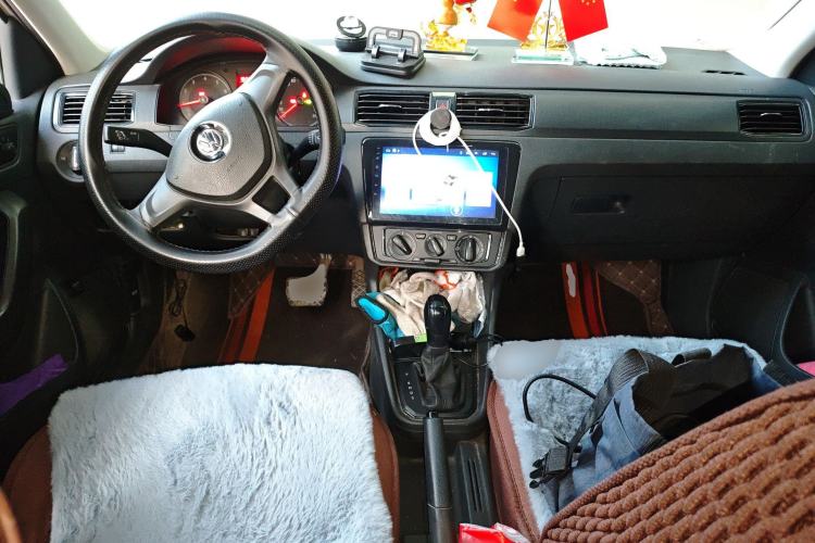 Used Volkswagen Santana 2019 1.5L Automatic Fashion Edition China VI Center Console