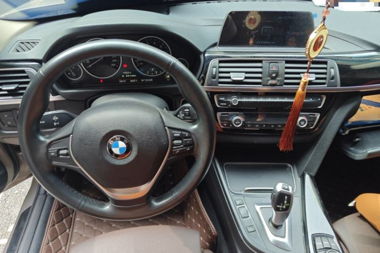 Used BMW 3 Series 2018 320Li Fashion Model Steering Wheel