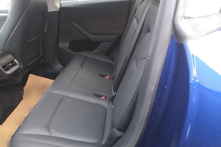 Used Tesla Model Y 2021 Long-Range All-Wheel-Drive Version
