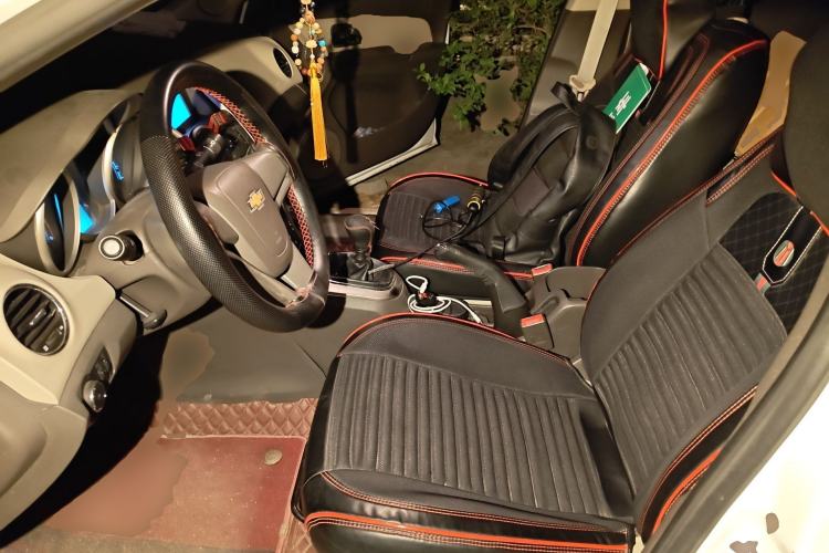 Used Chevrolet Cruze 2015 1.5L Classic SL MT Left Front Seat