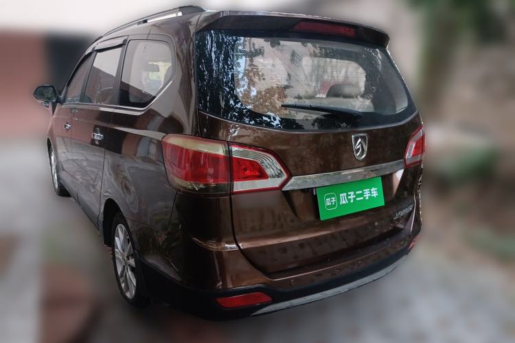 Used Baojun 730 2014 1.5L manual Comfort ESP version 7 seats Rear Left 45 Deg