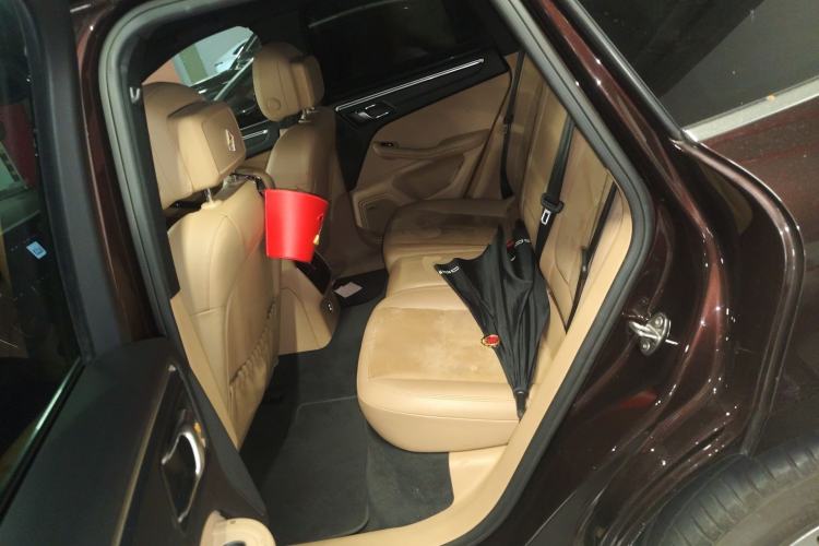 Used Porsche Macan 2018 Macan 2.0T Left Rear Seat