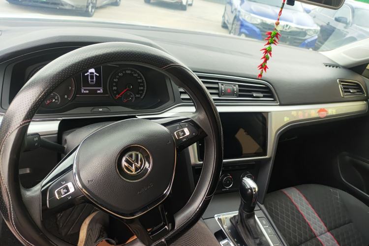 Used Volkswagen Lamando 2021 230TSI DSG Fashion Edition Center Console