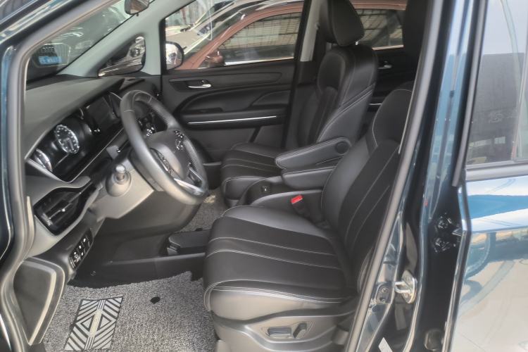 Used GAC Trumpchi M6 2021 270T DCT Luxury Edition (7-seater) Left Front Seat