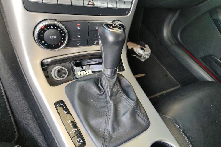 Used Mercedes-Benz SLK-Class 2011 SLK 200 Fashion Model
