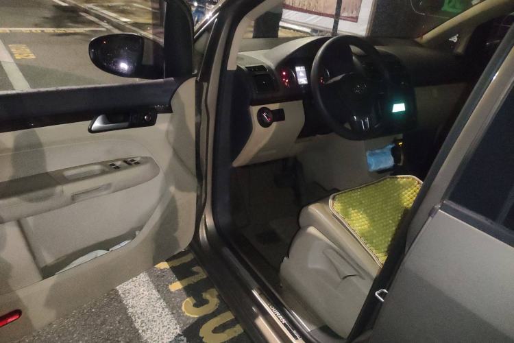 Used Volkswagen Touran 2015 1.4T DSG Comfort Edition 5 Seats
