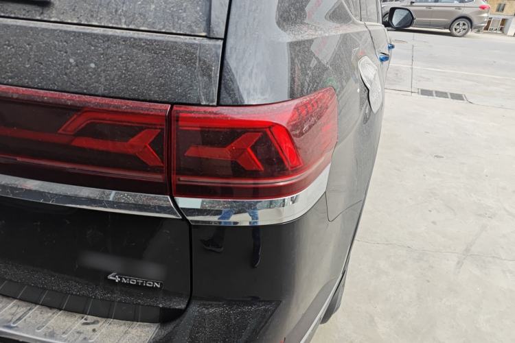 Used Volkswagen Teramont 2021 380TSI Four-Wheel Drive Prestige Luxury Edition Right Rear Taillight