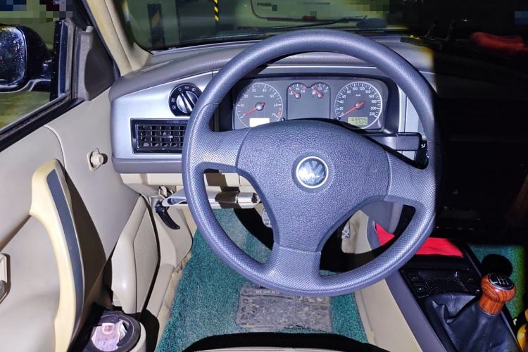 Used Volkswagen Santana Vista 2008 1.8L Manual Sishang Model Steering Wheel