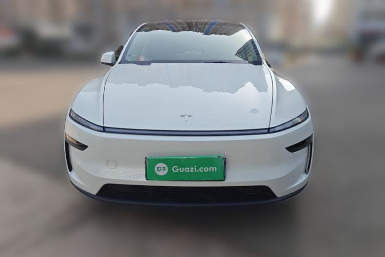 Used Tesla Model Y 2025 Rear-Wheel-Drive Version