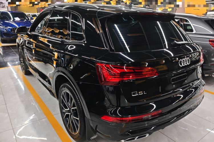 Used Audi Q5L 2025 Facelift 45th Anniversary Collector's Edition 40 TFSI Luxury Dynamic Version
