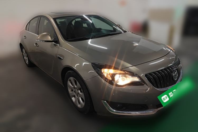 Used Buick Regal 2015 1.6T Elite Tech Model Front Right 45 Deg