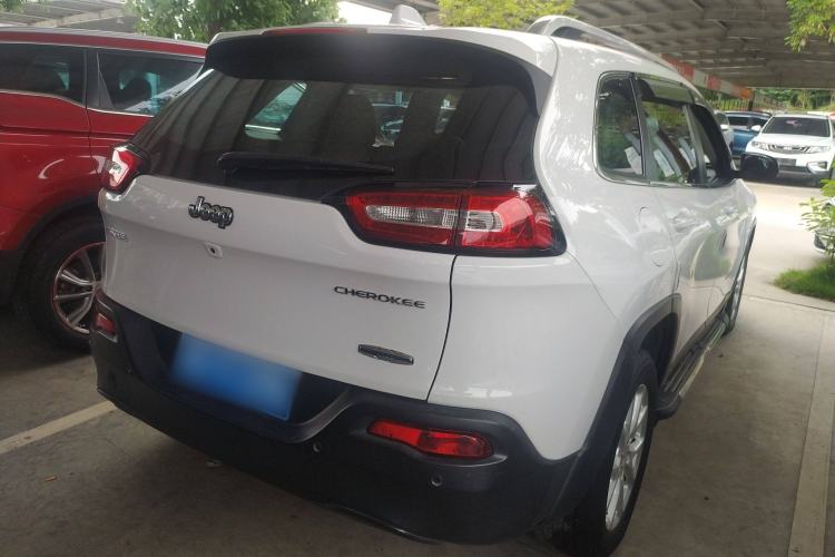Used Jeep Cherokee 2016 2.0L Smart Version