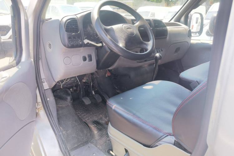 Used Ford Classic Transit 2013 2.8T Diesel Logistics Model with Short Wheelbase and Mid-Roof JX493ZLQ4