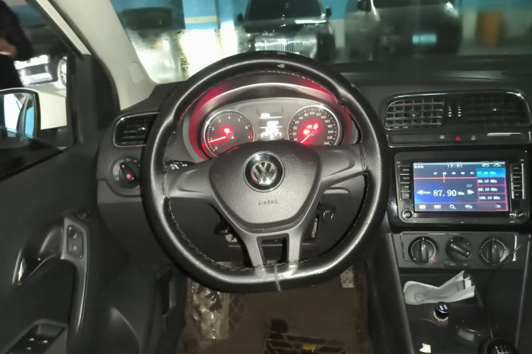 Used Volkswagen Polo 2014 1.4L Manual Comfort Edition Steering Wheel