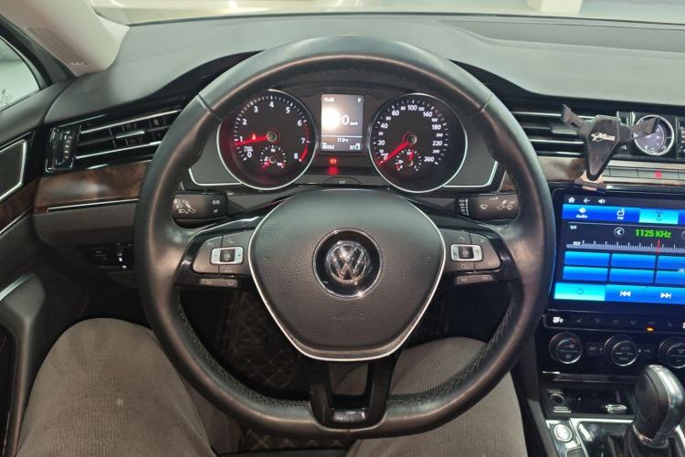 Used Volkswagen Magotan 2018 330TSI DSG Luxury Model
