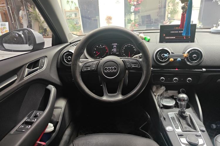 Used Audi A3 2018 30th Anniversary Edition Sportback 35 TFSI Fashion Model Steering Wheel