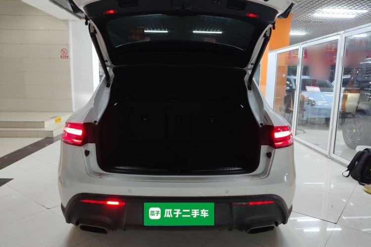 Used Porsche Macan 2024 Macan 2.0T Trunk