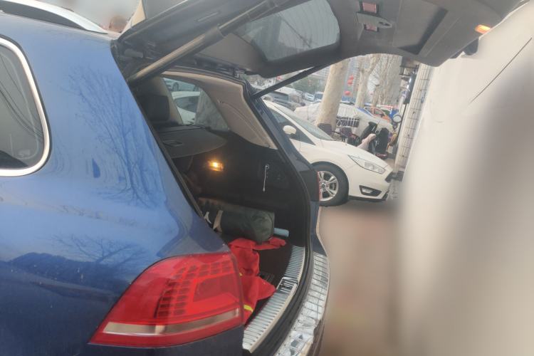 Used Volkswagen Touareg 2016 3.0 TSI High-End Version Trunk