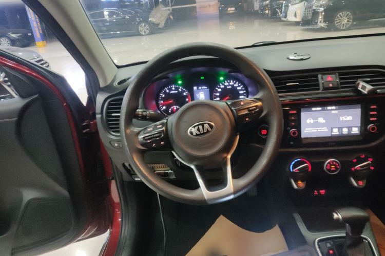 Used Kia KX Cross 2017 1.4L AT GLS
