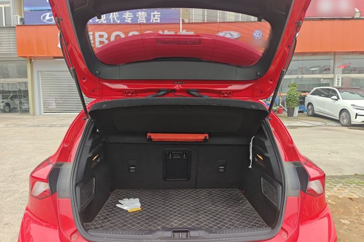 Used Ford Focus 2021 Hatchback EcoBoost 180 Automatic ST Line Trunk