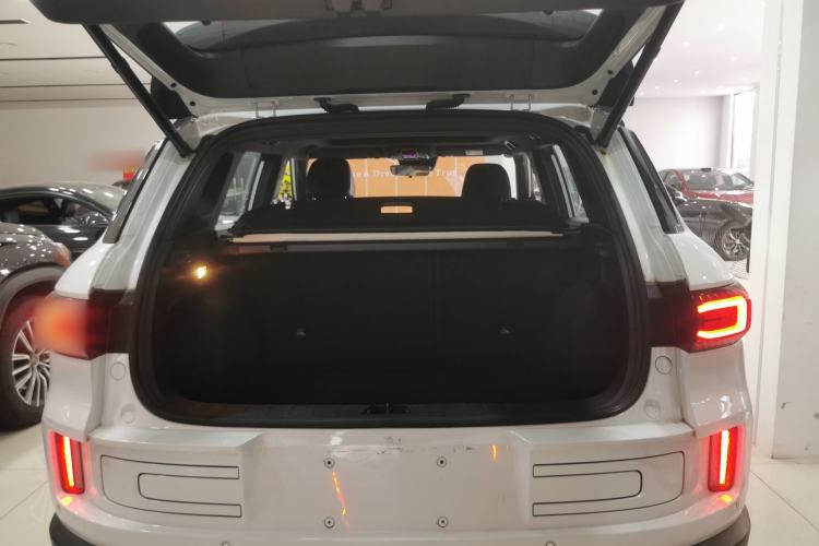 Used Geely Auto icon 2025 Linglong 1.5TD Ruyi Edition Trunk