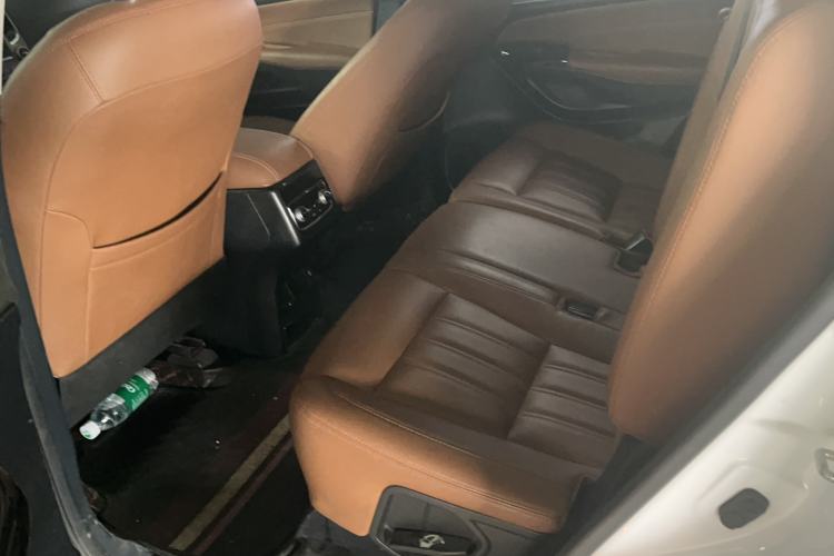 Used Changan CS95 2017 2.0T Two-Wheel Drive Zhiyuan Edition