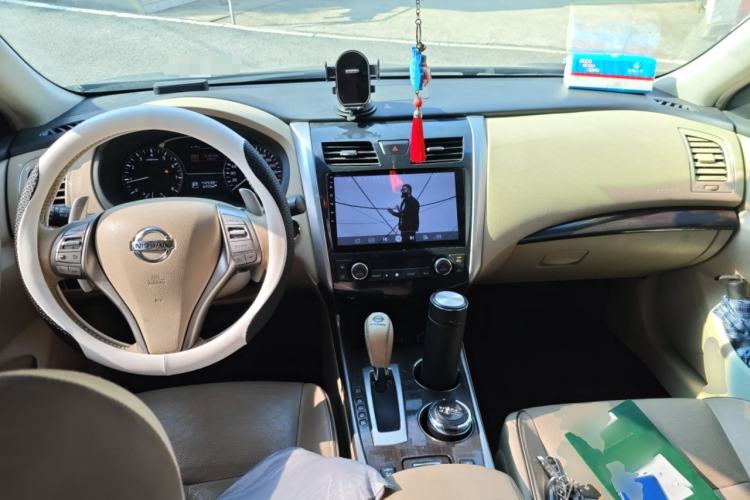 Used Nissan Teana 2015 Duke 2.5L XV Champions League Glory Edition Center Console