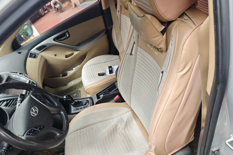 Used Hyundai Elantra (5th Generation / Langdong) 2012 1.6L Automatic Prestige Model
