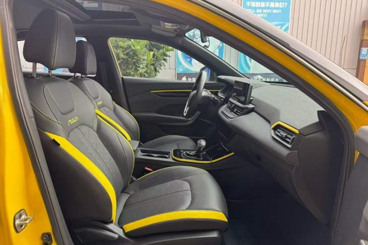 Used Dongfeng Aeolus Yixuan 2021 230T Automatic Hunter Edition Interior 4