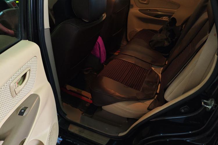 Used Hyundai Tucson 2009 2.0L Manual Two-Wheel Drive Fashion Edition