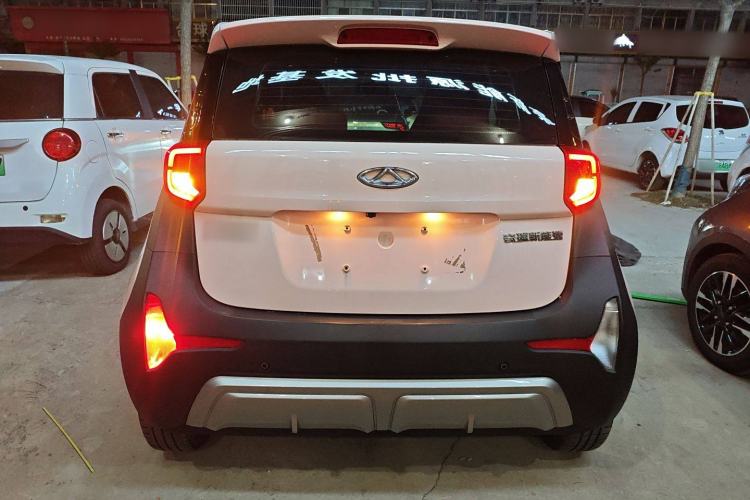 Used Chery Little Ant 2022 Revised Version Sweet Pink Edition Half-Sugar Version Lithium Iron Phosphate 30.7 kWh 30 kW 301 km