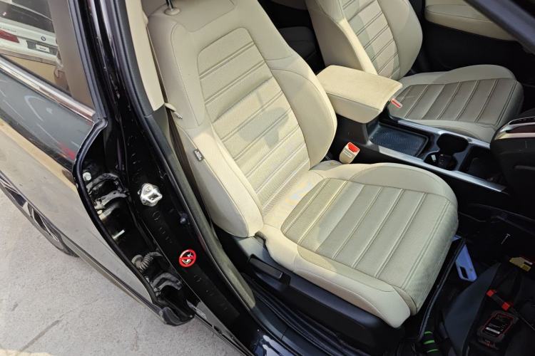 Used Honda CR-V 2019 240TURBO CVT 2WD Comfort Version China VI Emission Standard Right Front Seat