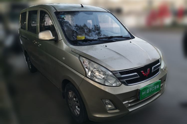 Used Wuling Rongguang V 2016 1.5L Standard Version Front Right 45 Deg