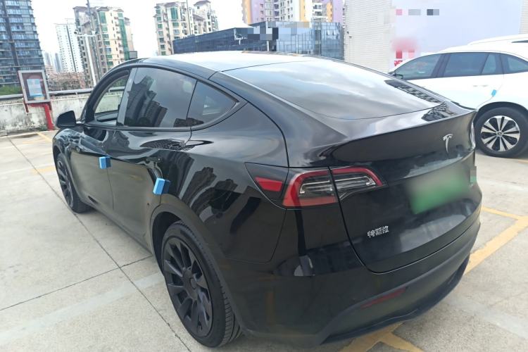 Used Tesla Model Y 2023 Rear-Wheel-Drive Version Exterior 2