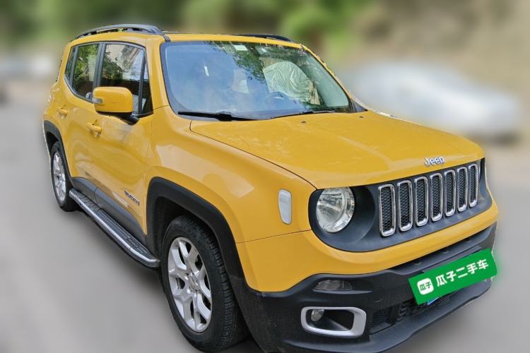 Used Jeep Renegade 2017 180T Automatic High-Energy Version Front Right 45 Deg