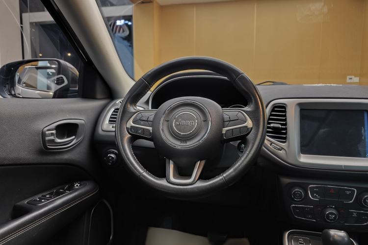 Used Jeep Compass 2017 200T Automatic Family Edition
